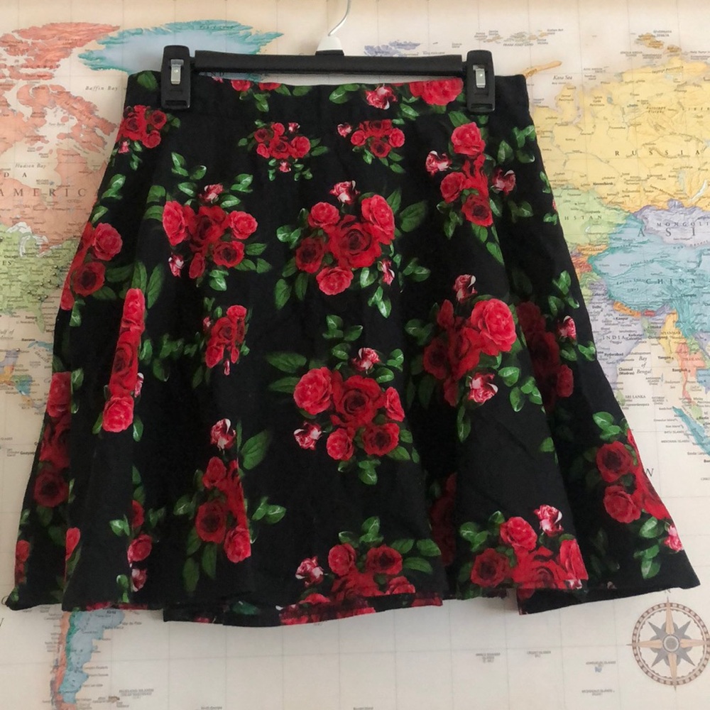 HELL BUNNY Rose Skirt